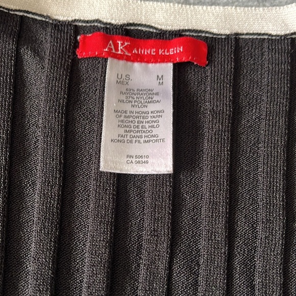 AK anna klein Black and Cream Women's Sweater size M - Picture 2 of 6